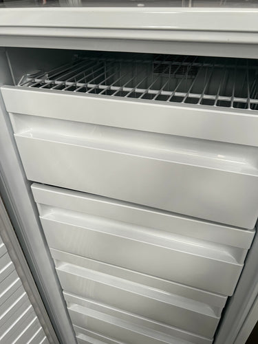 Second hand Fisher&Paykel 304l vertical freezer E308 - Second Hand Appliances Geebung